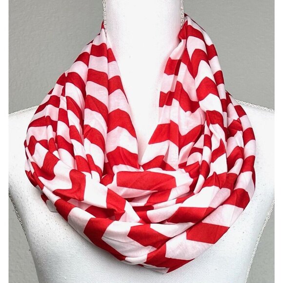 Lot 2 Lightweight Double-Sided INFINITY SCARVES Chevron Black/White Red/White NI - Picture 3 of 5